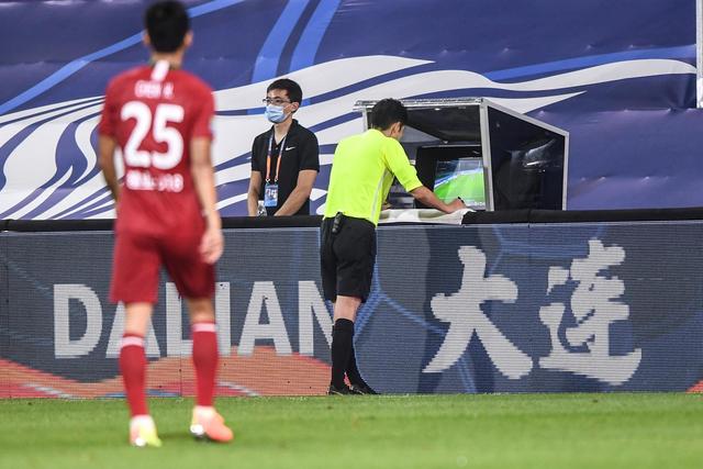 从专业赛场到“城市客厅” 中国垒球联赛探索赛事发展新路径